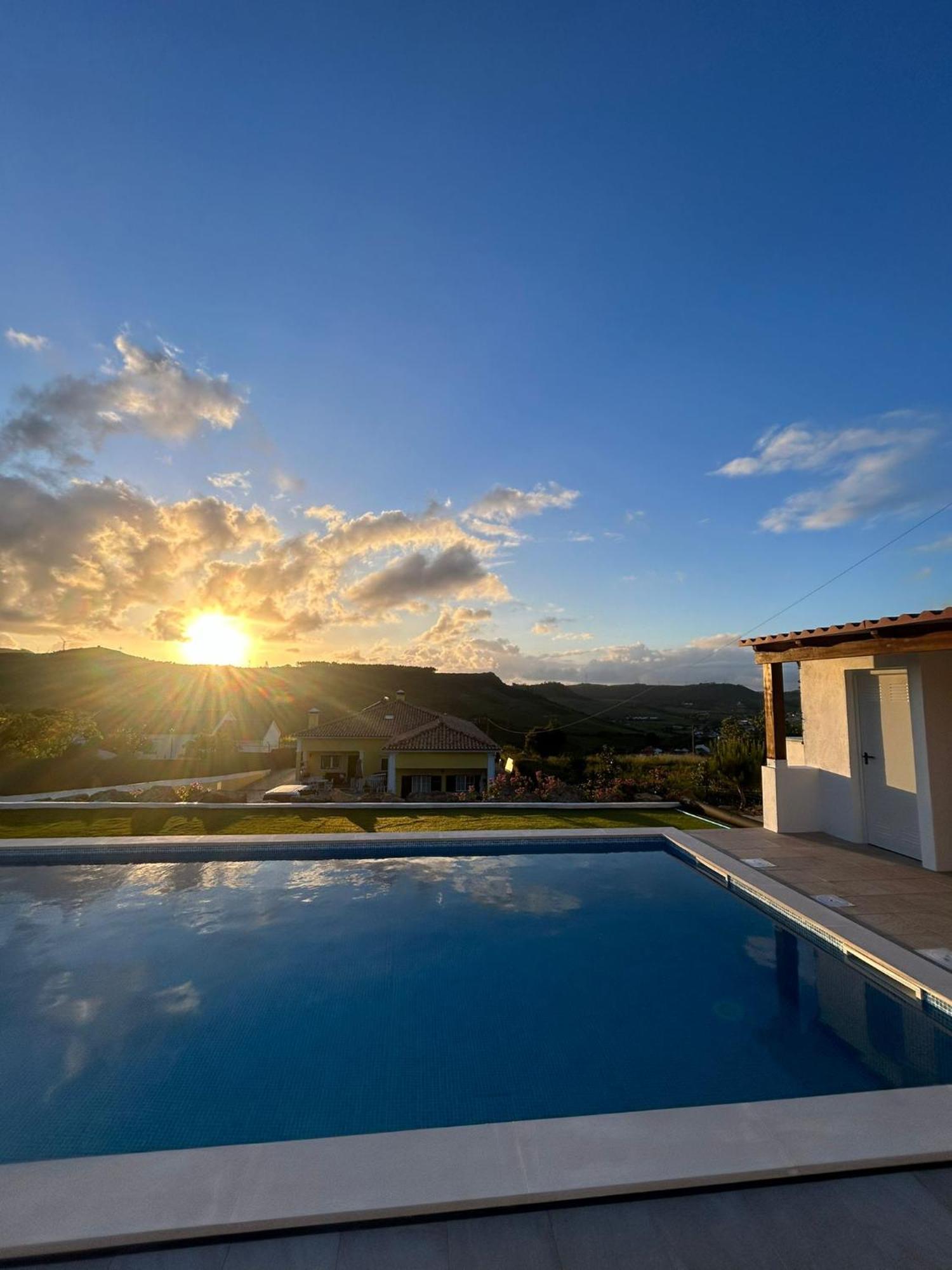 Chalet Casinha Da Lareira - Quintinha Dos Cavalos- Arruda dos Vinhos